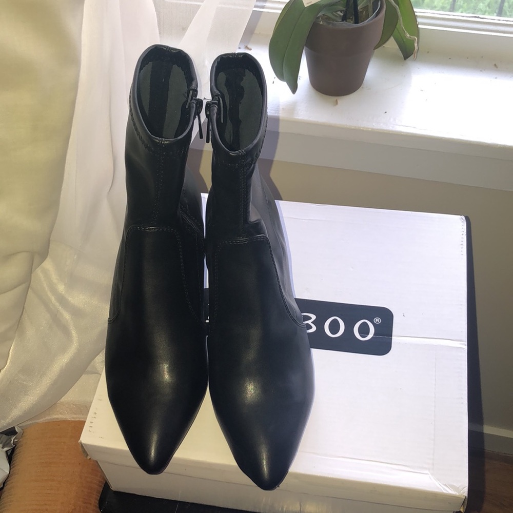 Fashion nova pleather pointed toe black ankle booties - Picture 2 of 7